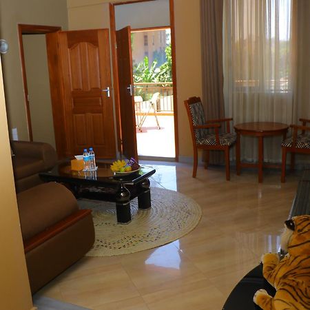 ארושה Lush Garden Hotel מראה חיצוני תמונה