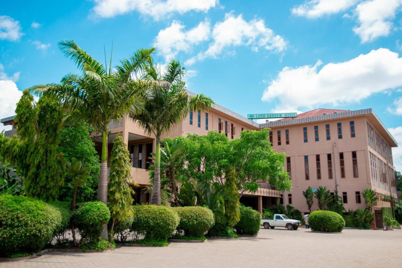 ארושה Lush Garden Hotel מראה חיצוני תמונה
