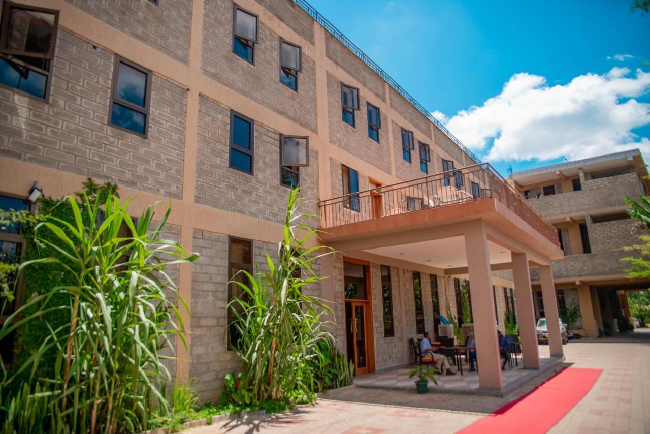 ארושה Lush Garden Hotel מראה חיצוני תמונה